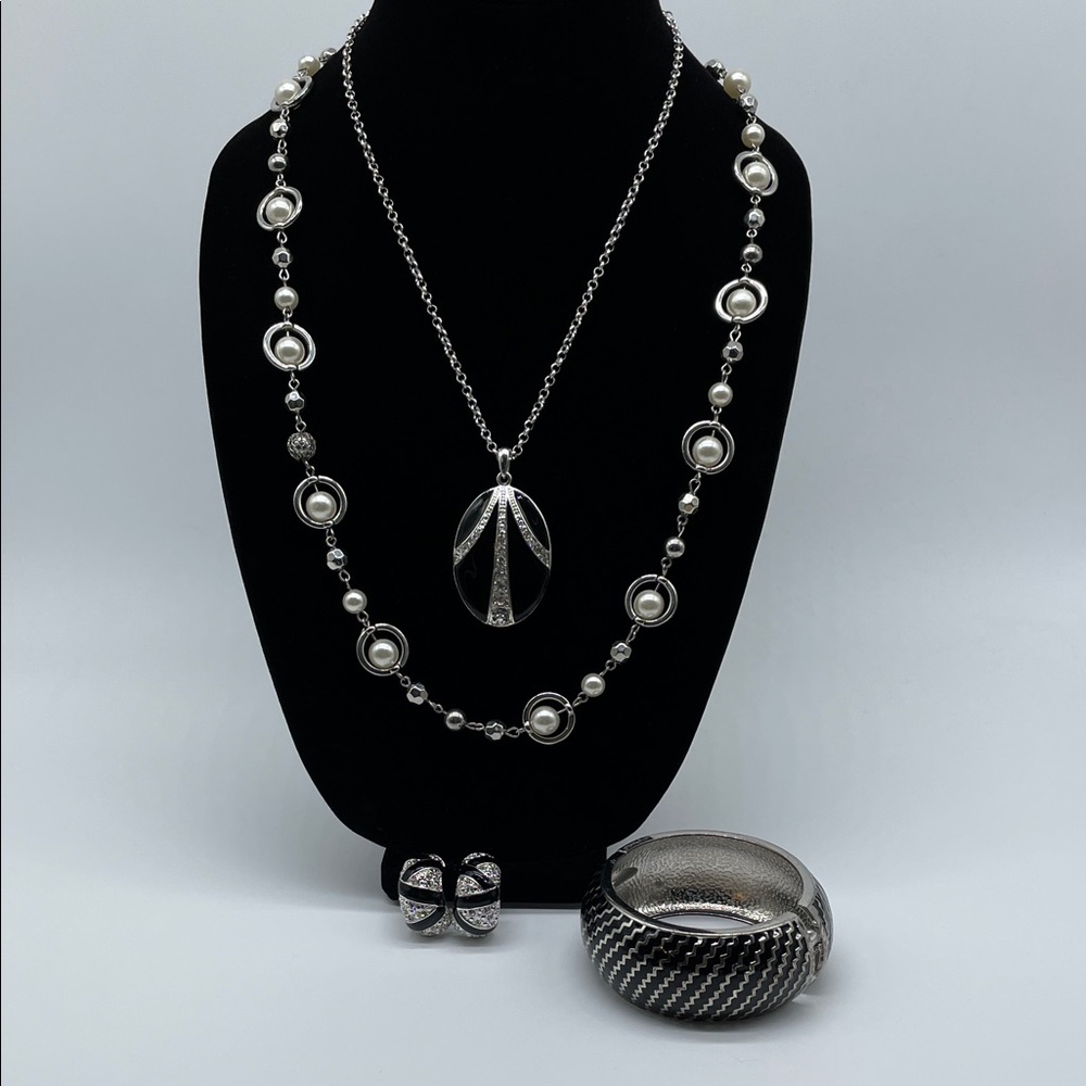Elegant Silver and Black Jewelry Set